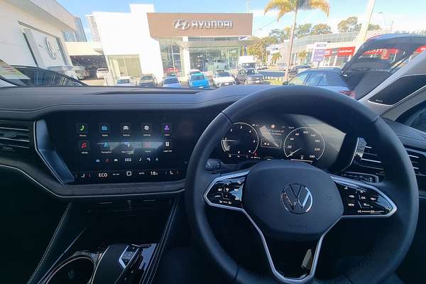 2024 Volkswagen Touareg 210TDI Elegance RC