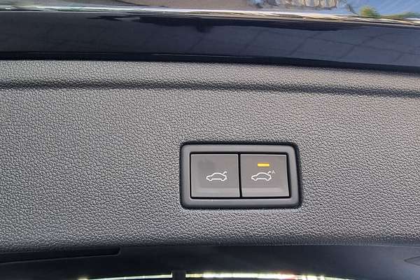 2024 Volkswagen Touareg 210TDI Elegance RC