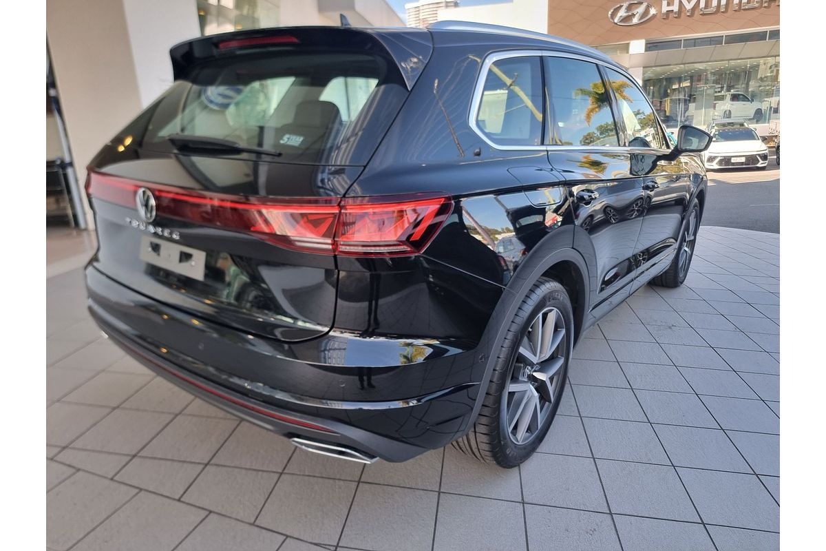 2024 Volkswagen Touareg 210TDI Elegance RC