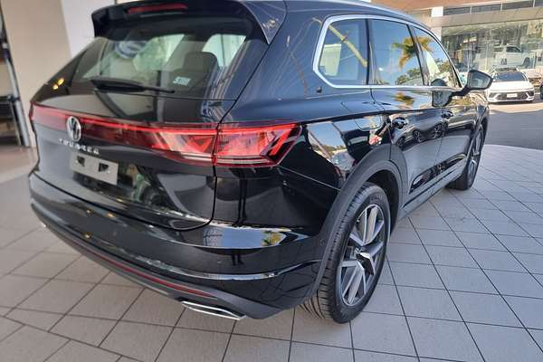 2024 Volkswagen Touareg 210TDI Elegance RC