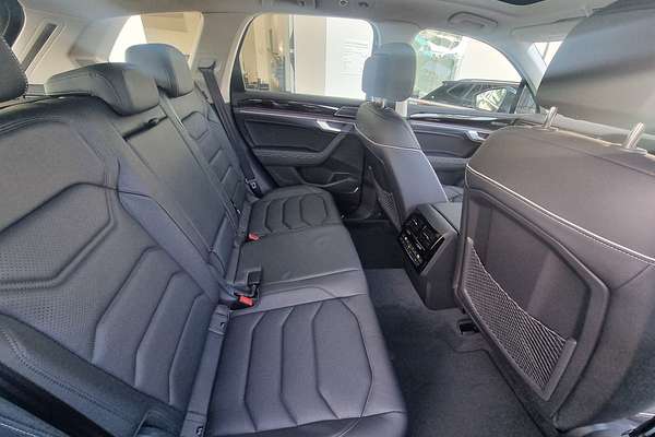 2024 Volkswagen Touareg 210TDI Elegance RC