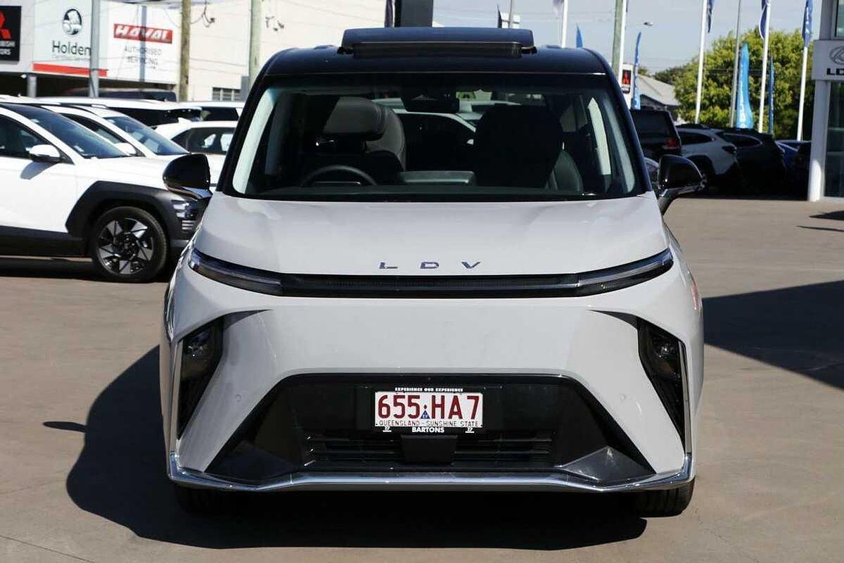 2023 LDV MIFA 9 Luxe