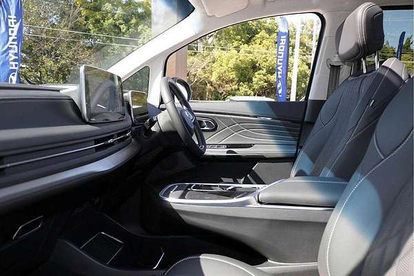 2023 LDV MIFA 9 Luxe