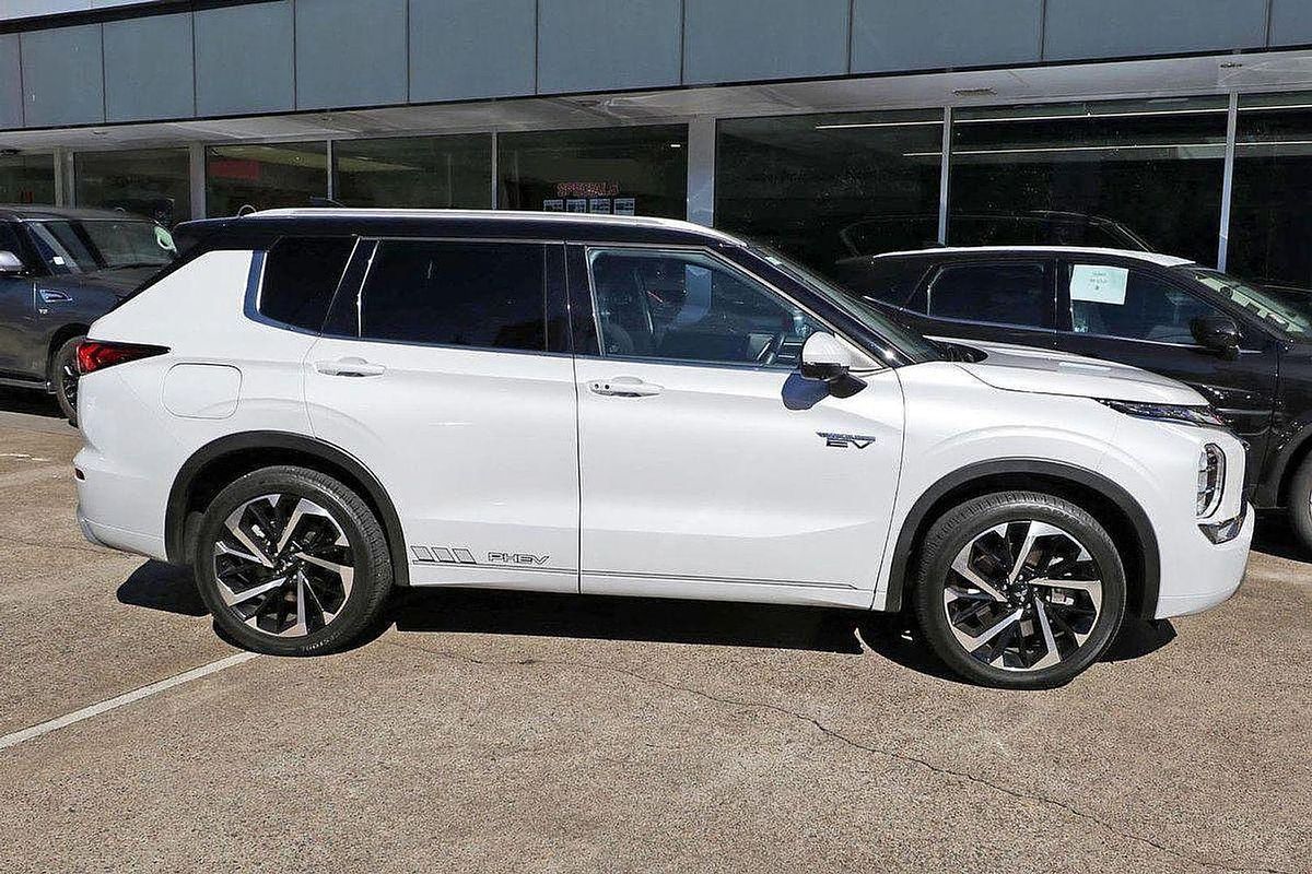 2023 Mitsubishi Outlander PHEV Exceed Tourer ZM