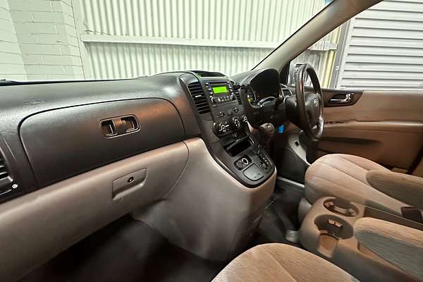 2009 Kia Carnival EXE VQ