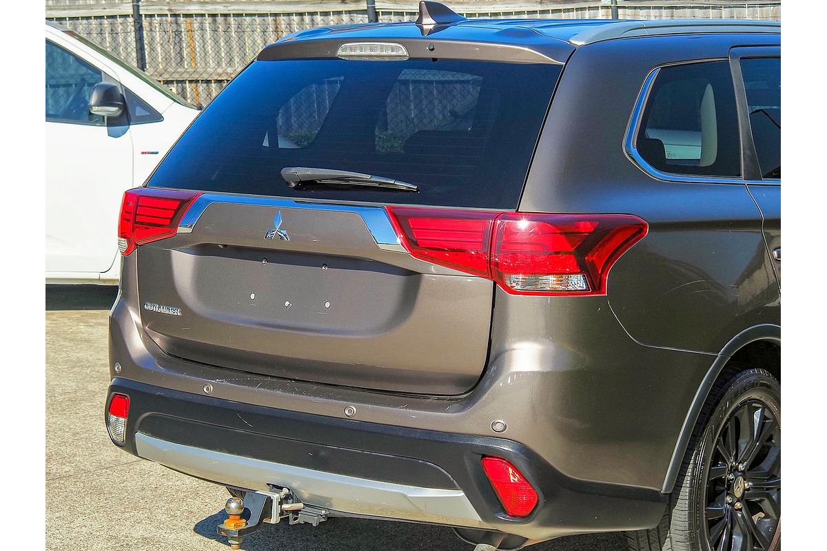 2017 Mitsubishi Outlander LS Safety Pack ZK