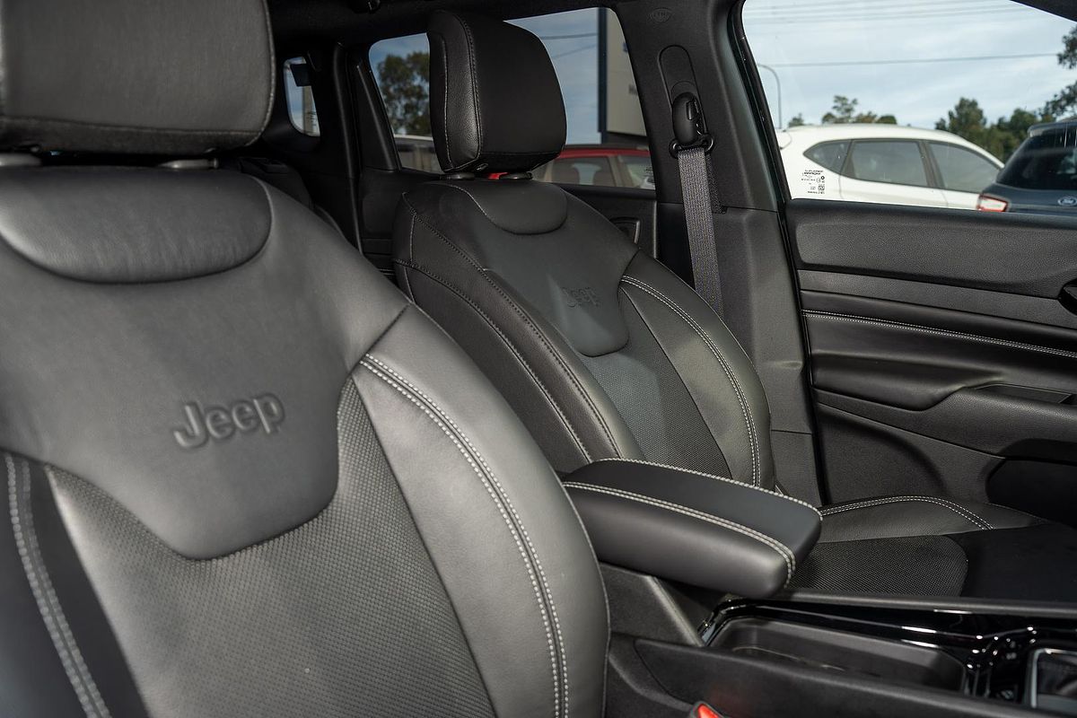 2022 Jeep Compass S-Limited M6