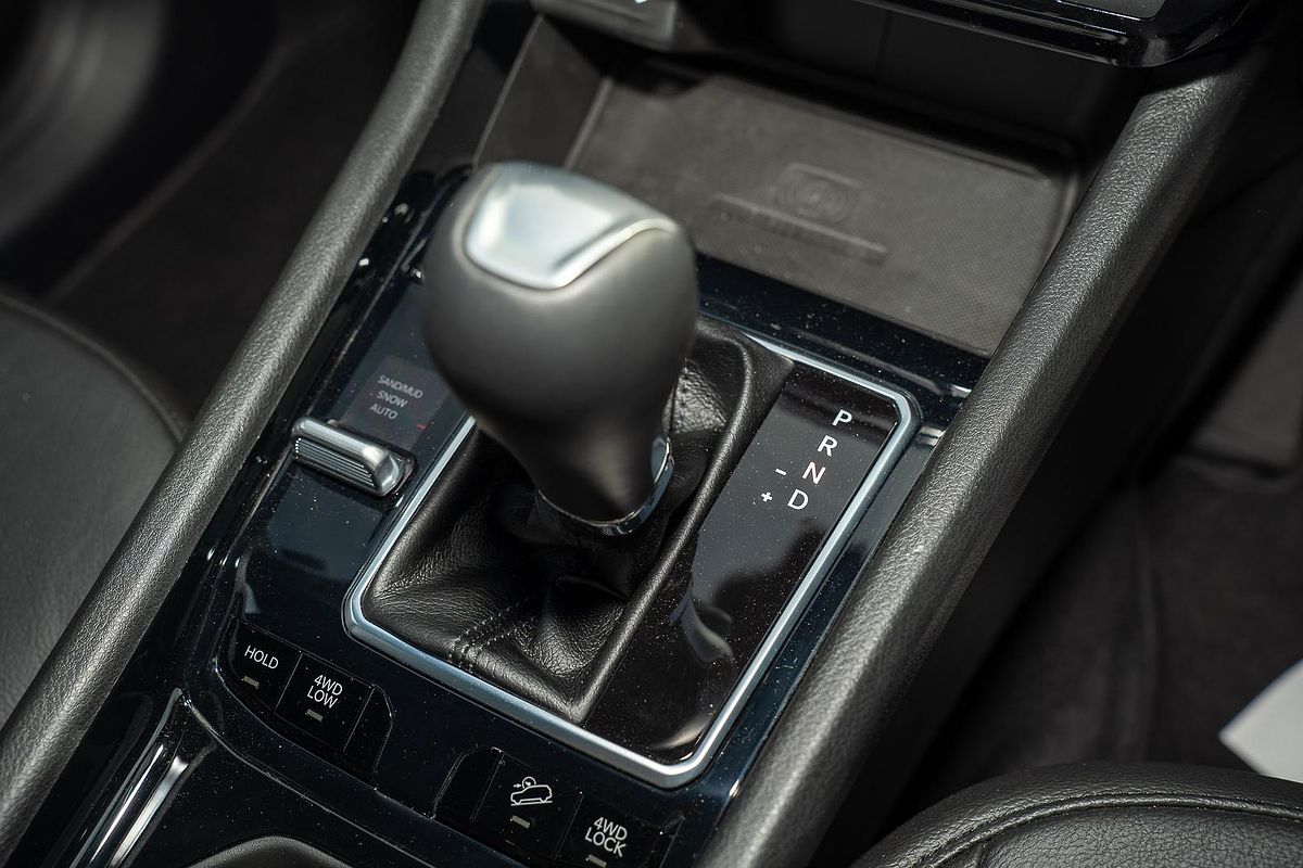 2022 Jeep Compass S-Limited M6