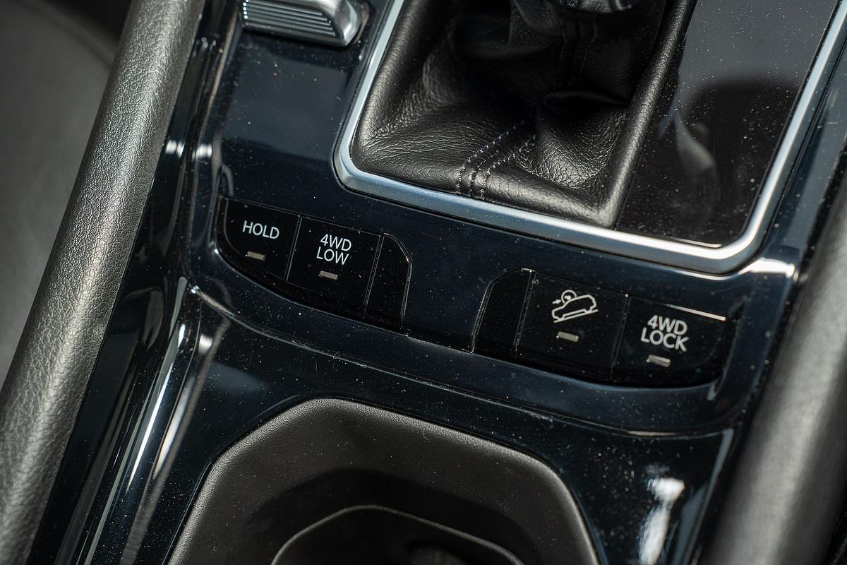 2022 Jeep Compass S-Limited M6