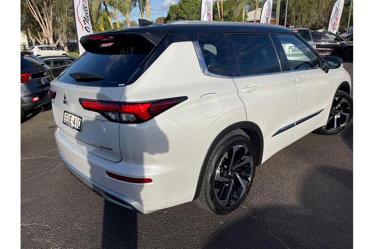 2022 Mitsubishi Outlander Exceed ZM