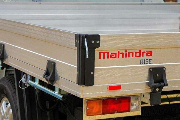 2022 Mahindra PIK-UP S11 4X4