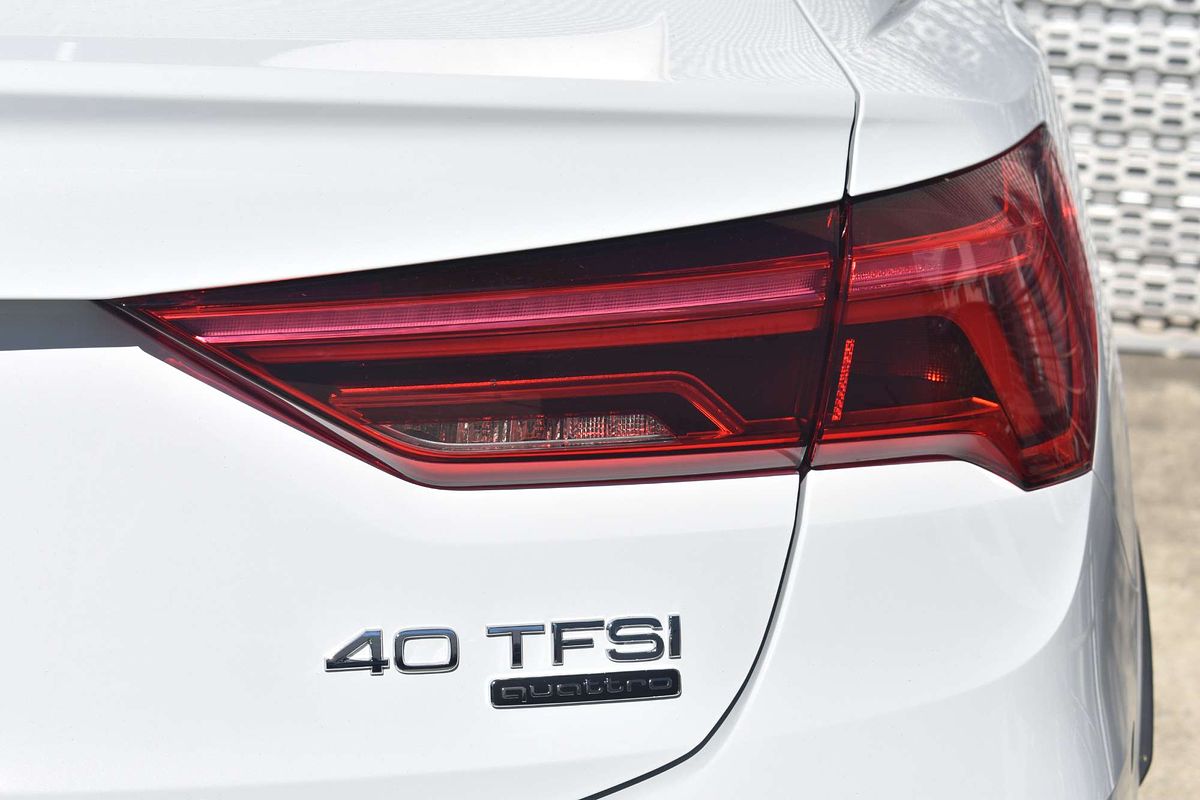 2023 Audi Q3 40 TFSI S Line F3