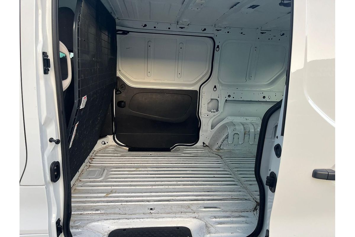 2020 Mitsubishi Express GLX SN SWB