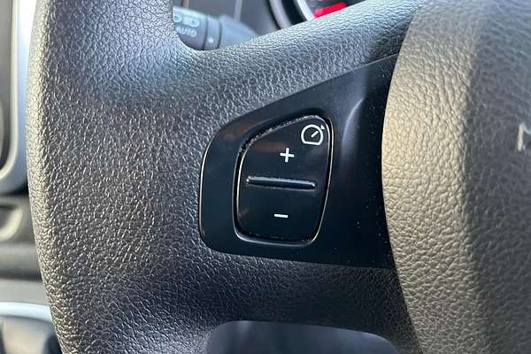 2021 Mitsubishi Express GLX SN SWB