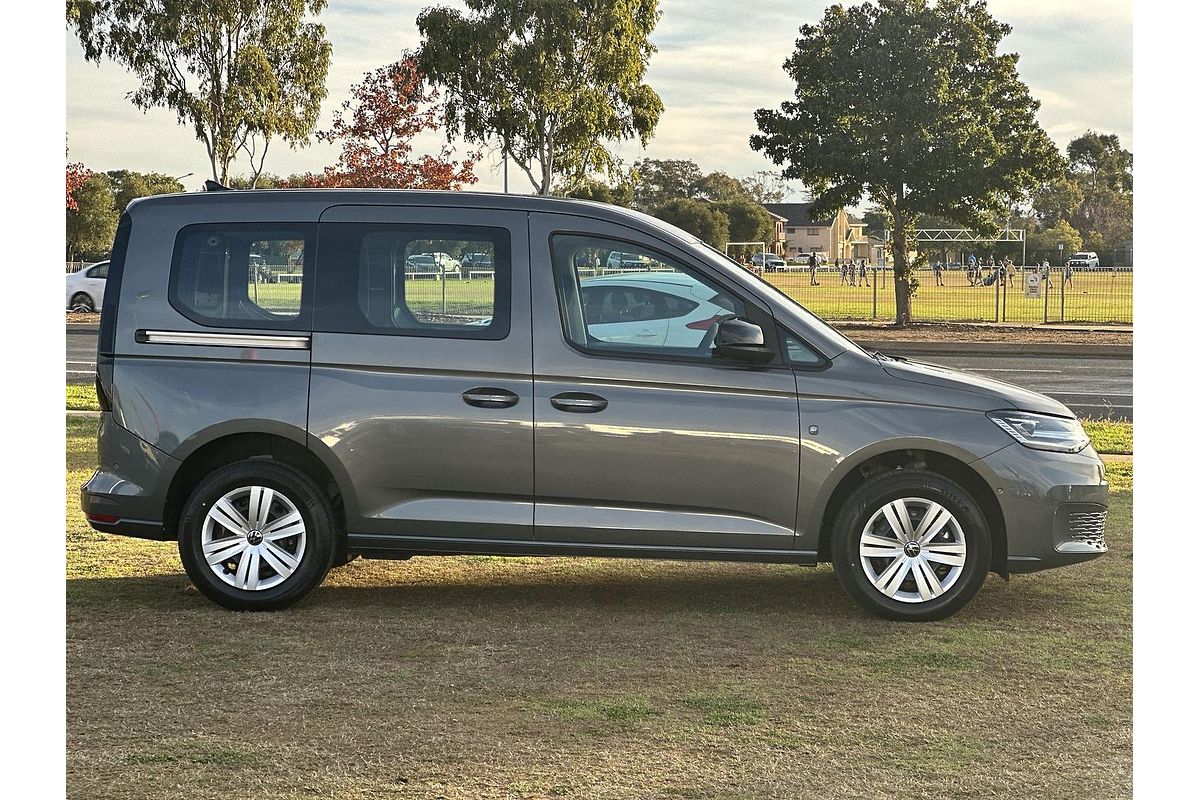 2024 Volkswagen Caddy TSI220 5