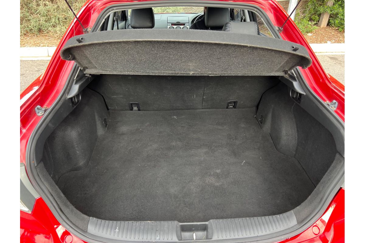 2003 Mazda 6 Luxury Sports GG Series 1