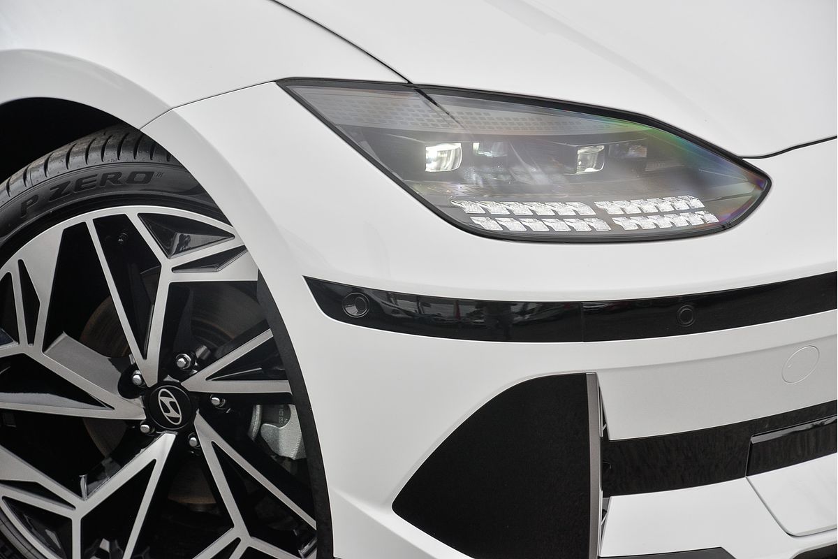 2024 Hyundai IONIQ 6 EPIQ CE.V2
