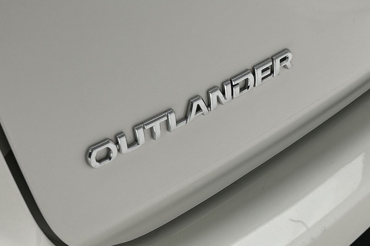 2021 Mitsubishi Outlander LS ZL