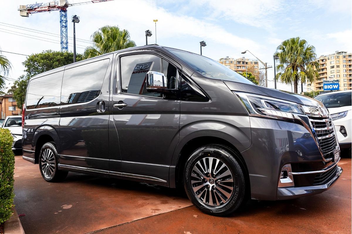 2019 Toyota Granvia VX GDH303R