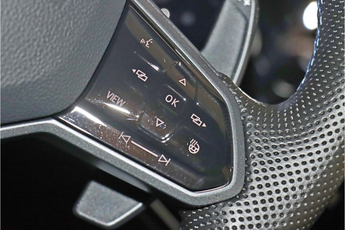 2022 Volkswagen Golf R 8