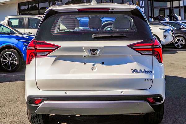 2023 Mahindra XUV700 AX7L