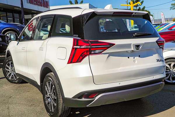 2023 Mahindra XUV700 AX7L