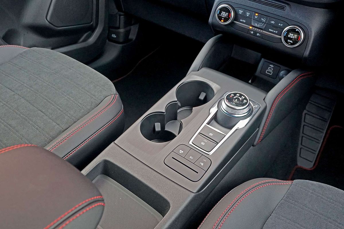 2022 Ford Escape ST-Line PHEV ZH