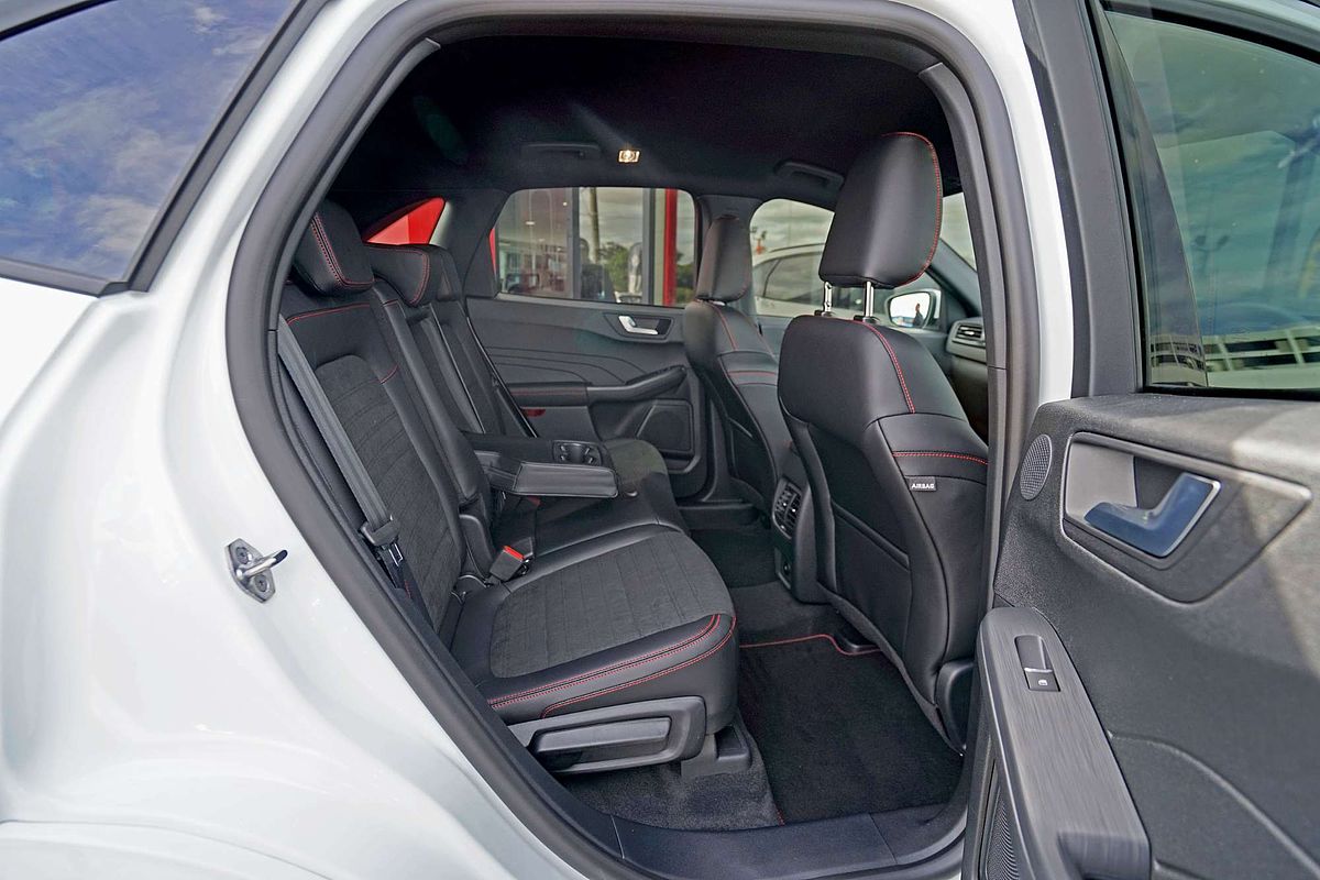 2022 Ford Escape ST-Line PHEV ZH