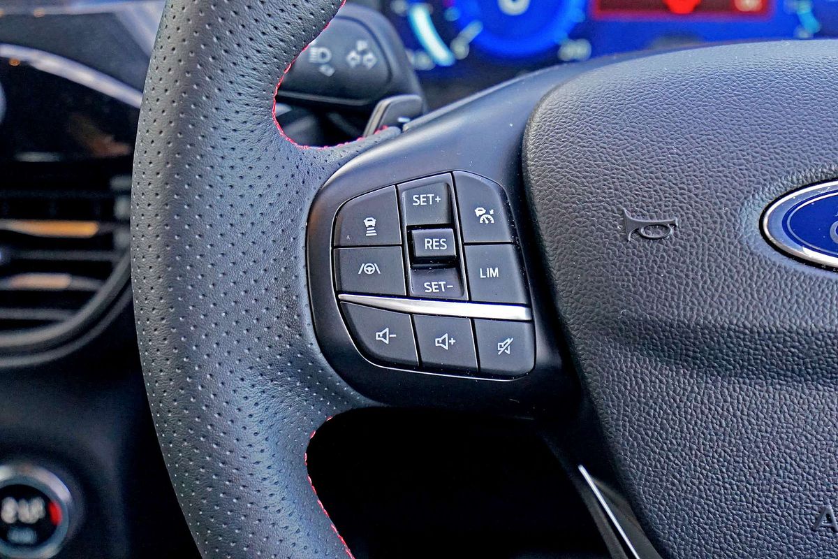 2022 Ford Escape ST-Line ZH