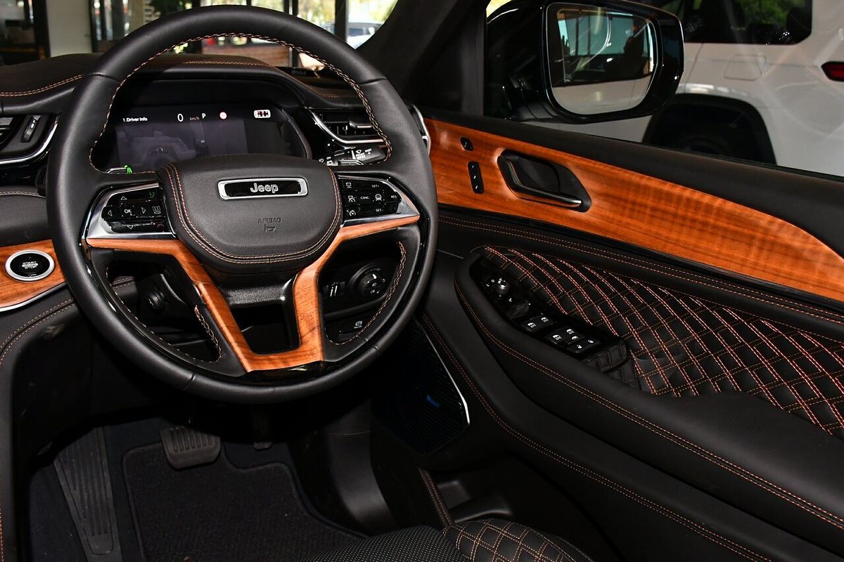 2023 Jeep Grand Cherokee Summit Reserve WL