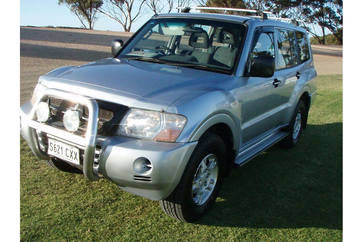 2005 Mitsubishi Pajero GLX NP