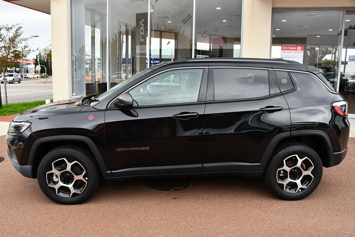 2023 Jeep Compass Trailhawk M6