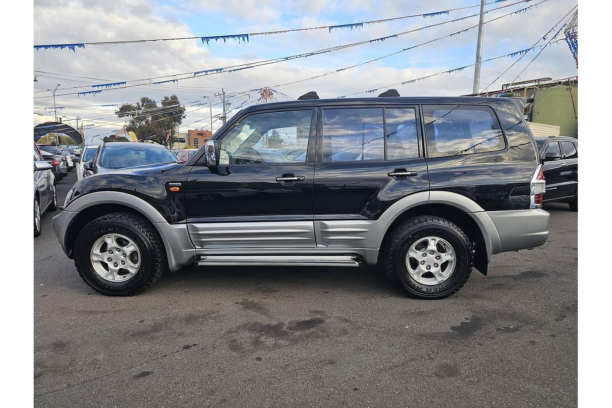 2001 Mitsubishi Pajero Exceed NM