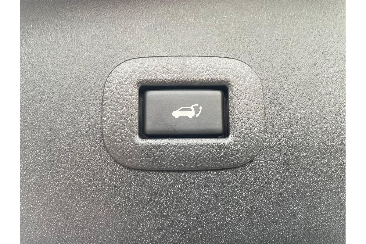 2024 Nissan Patrol Ti-L Y62