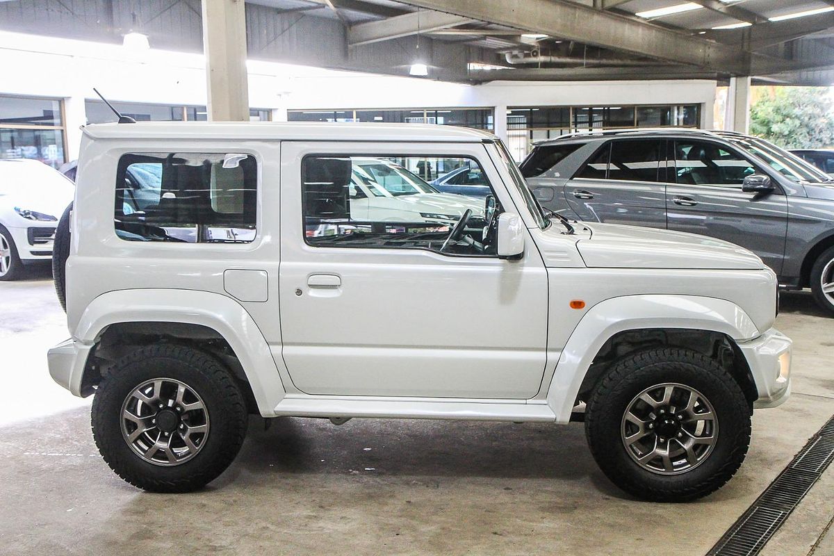 2023 Suzuki Jimny GLX GJ