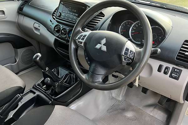 2015 Mitsubishi Triton GLX MN MY15 Rear Wheel Drive
