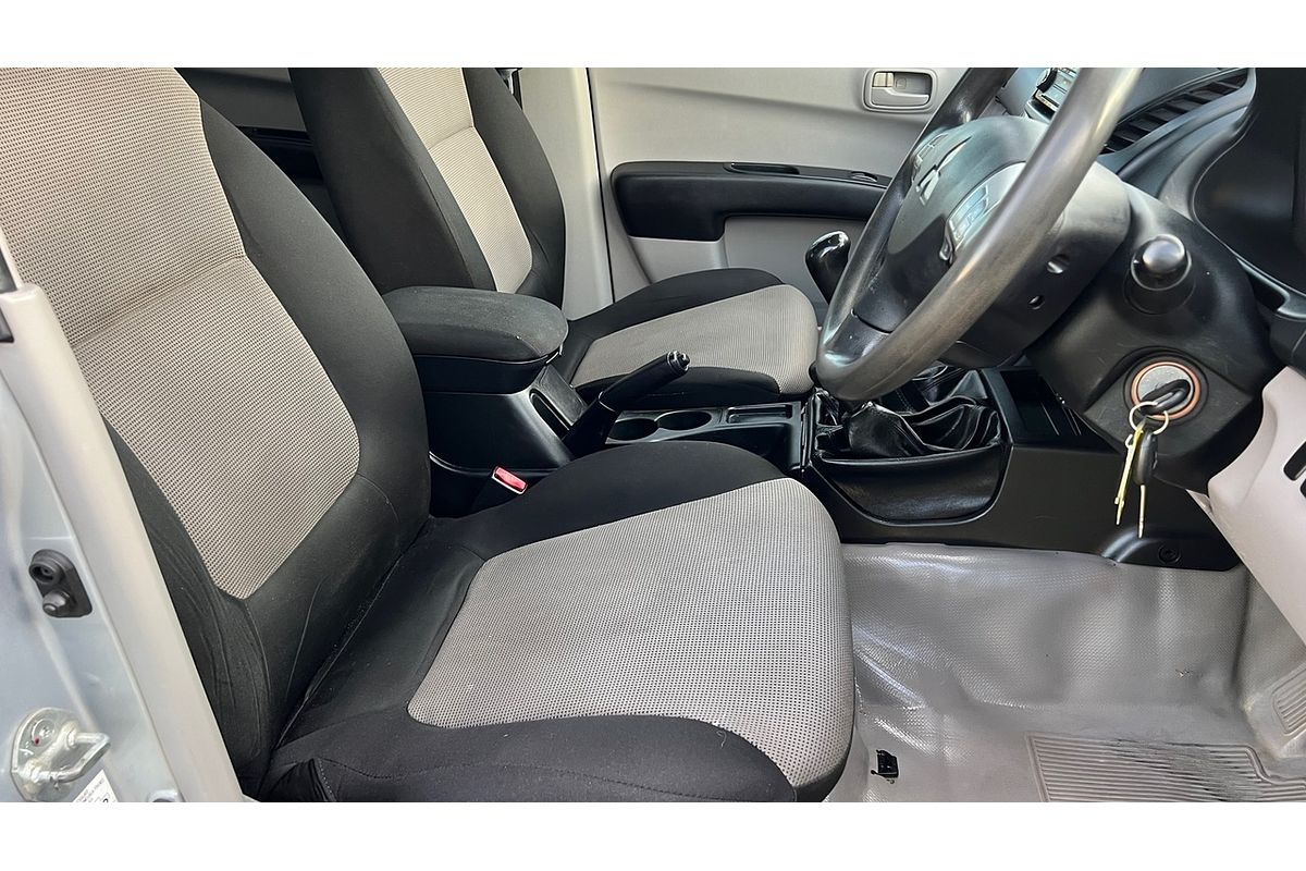 2015 Mitsubishi Triton GLX MN MY15 Rear Wheel Drive