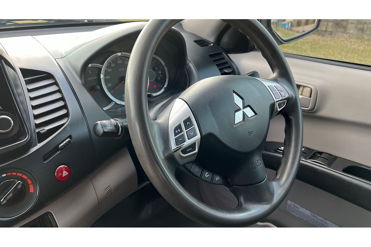 2015 Mitsubishi Triton GLX MN MY15 Rear Wheel Drive