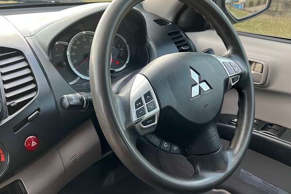 2015 Mitsubishi Triton GLX MN MY15 Rear Wheel Drive