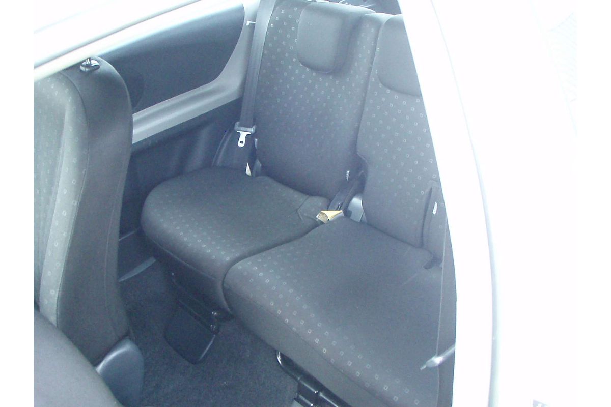 2007 Toyota Yaris YR NCP90R