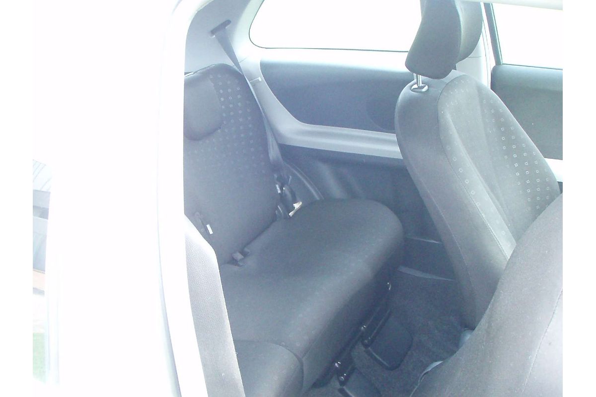 2007 Toyota Yaris YR NCP90R