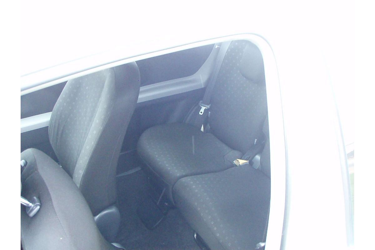 2007 Toyota Yaris YR NCP90R
