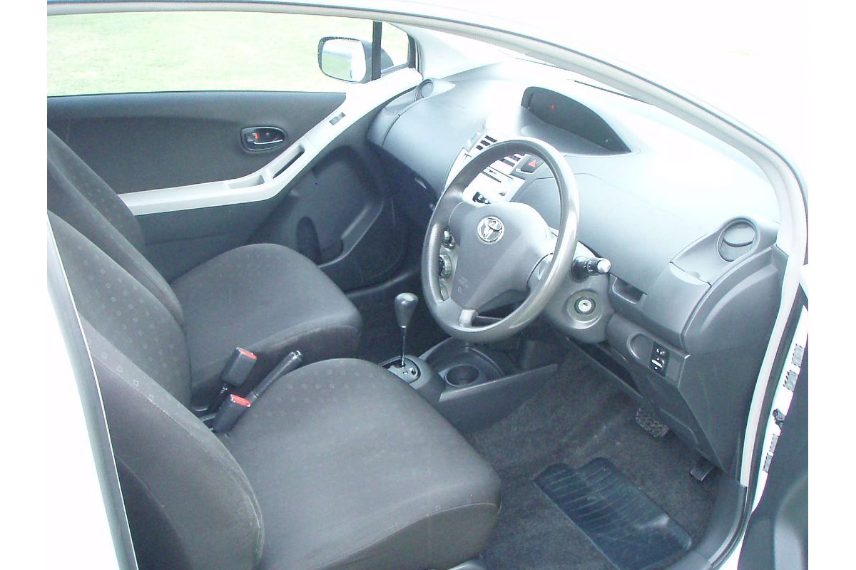 2007 Toyota Yaris YR NCP90R