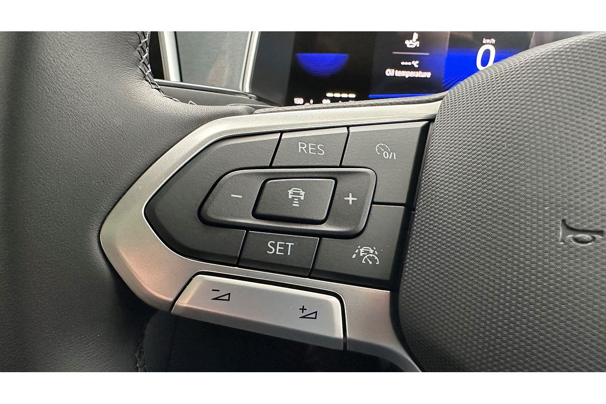 2024 Volkswagen T-Roc 140TSI R-Line D11