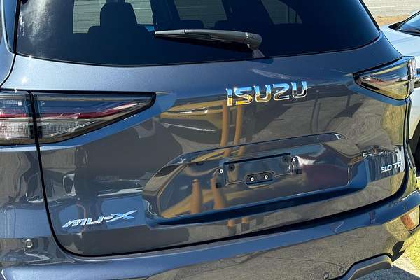 2023 Isuzu MU-X LS-T