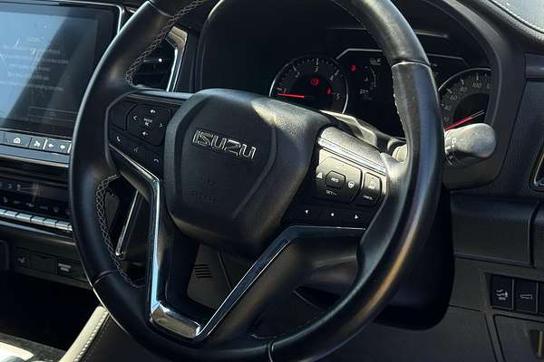 2023 Isuzu MU-X LS-T