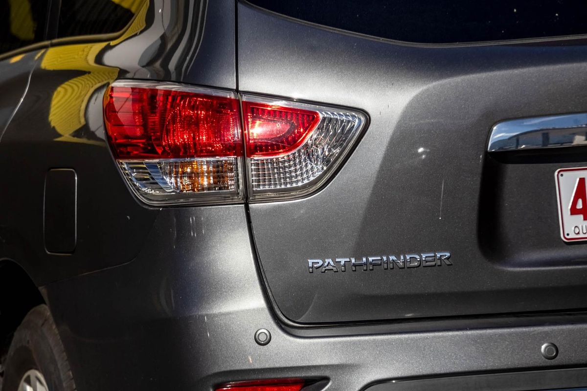 2016 Nissan Pathfinder ST R52 Series II