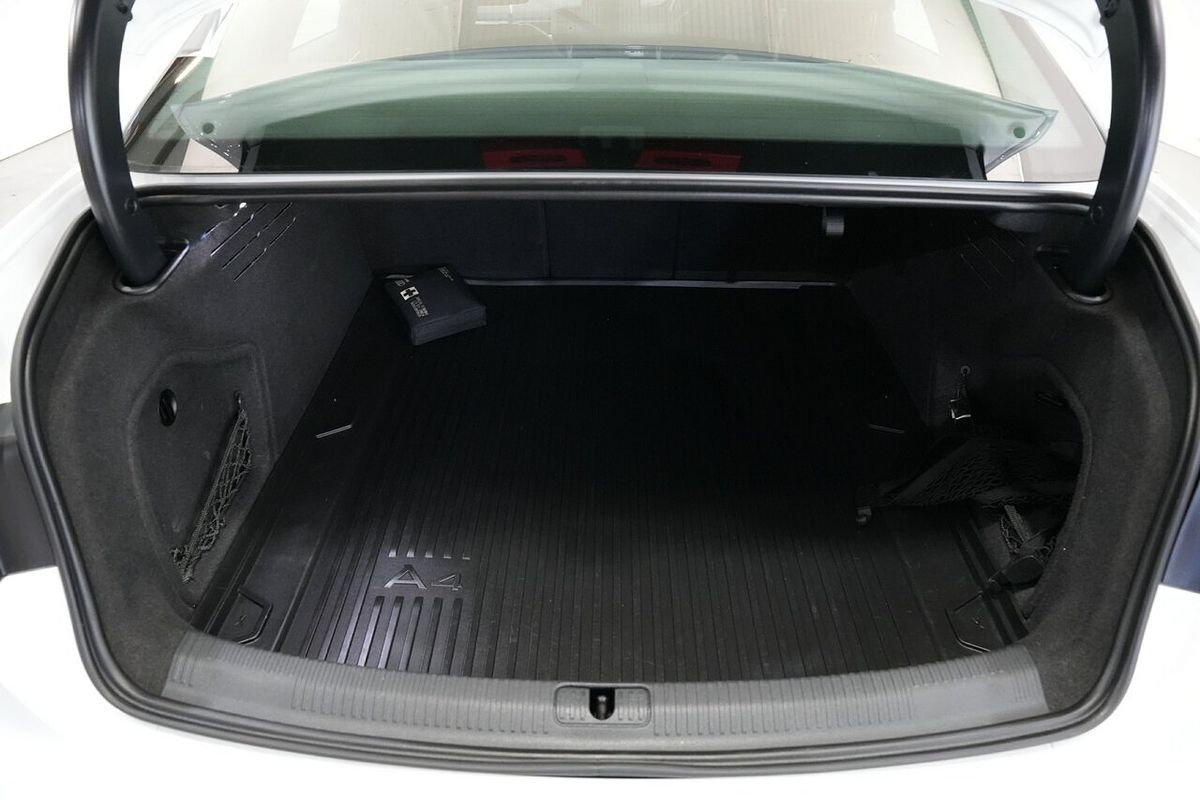 2019 Audi A4 35 TFSI S line B9