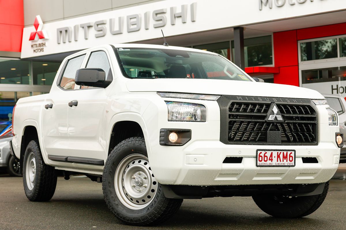 2024 Mitsubishi Triton GLX MV 4X4