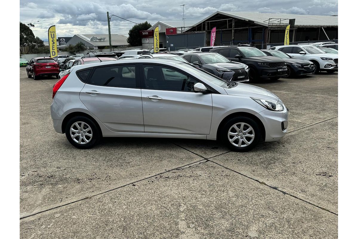 2014 Hyundai Accent Active RB2